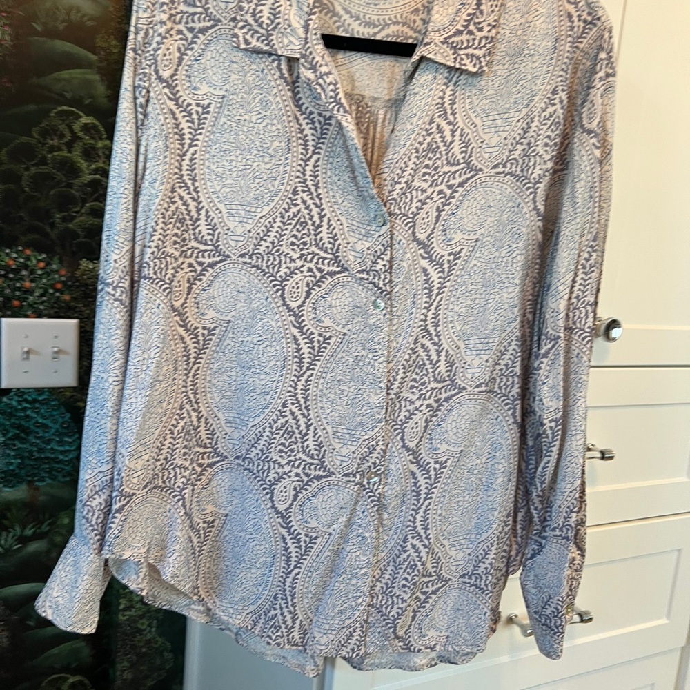 Splendid Light Blue and White Button Down Shirt